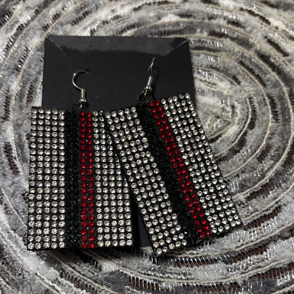 Elegant Crystal Drop Earrings